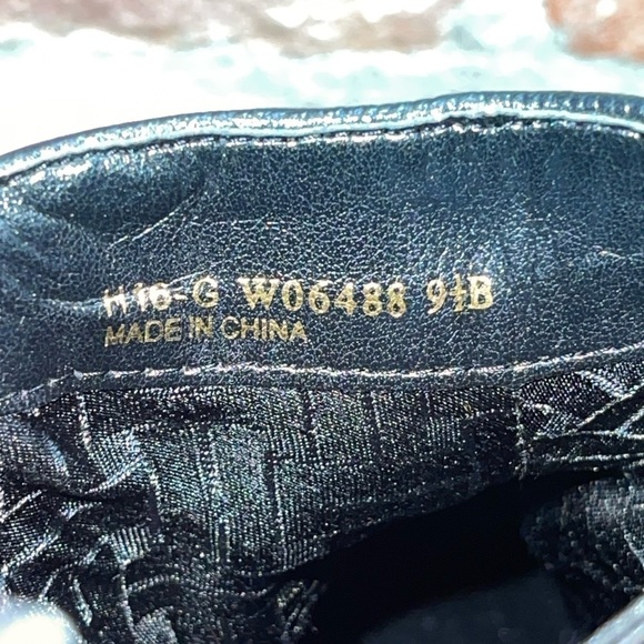 Cole Haan Landsman W06488 Women's Size 9.5B Black Leather Pull On Chelsea Bootie - Picture 10 of 12